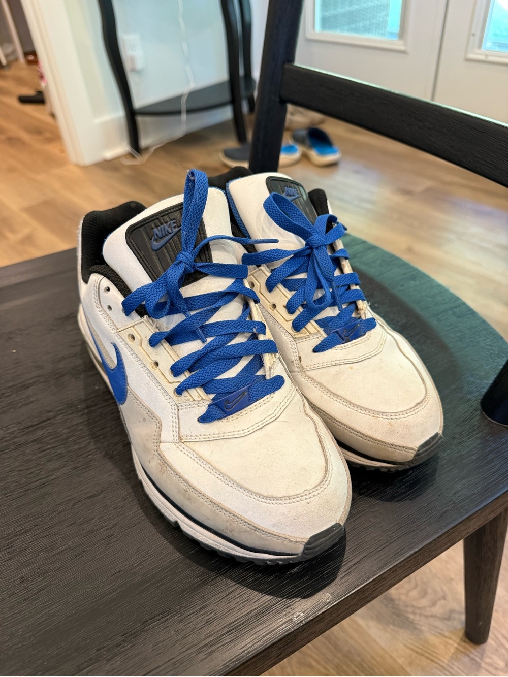 Nike Air Max White, Blue & Black Men's Sneakers - Picture 2 of 4